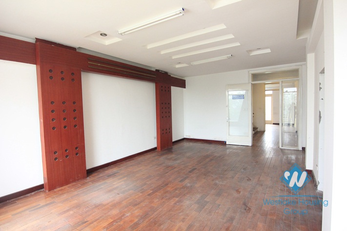 House rental on Xuan Dieu, Tay Ho